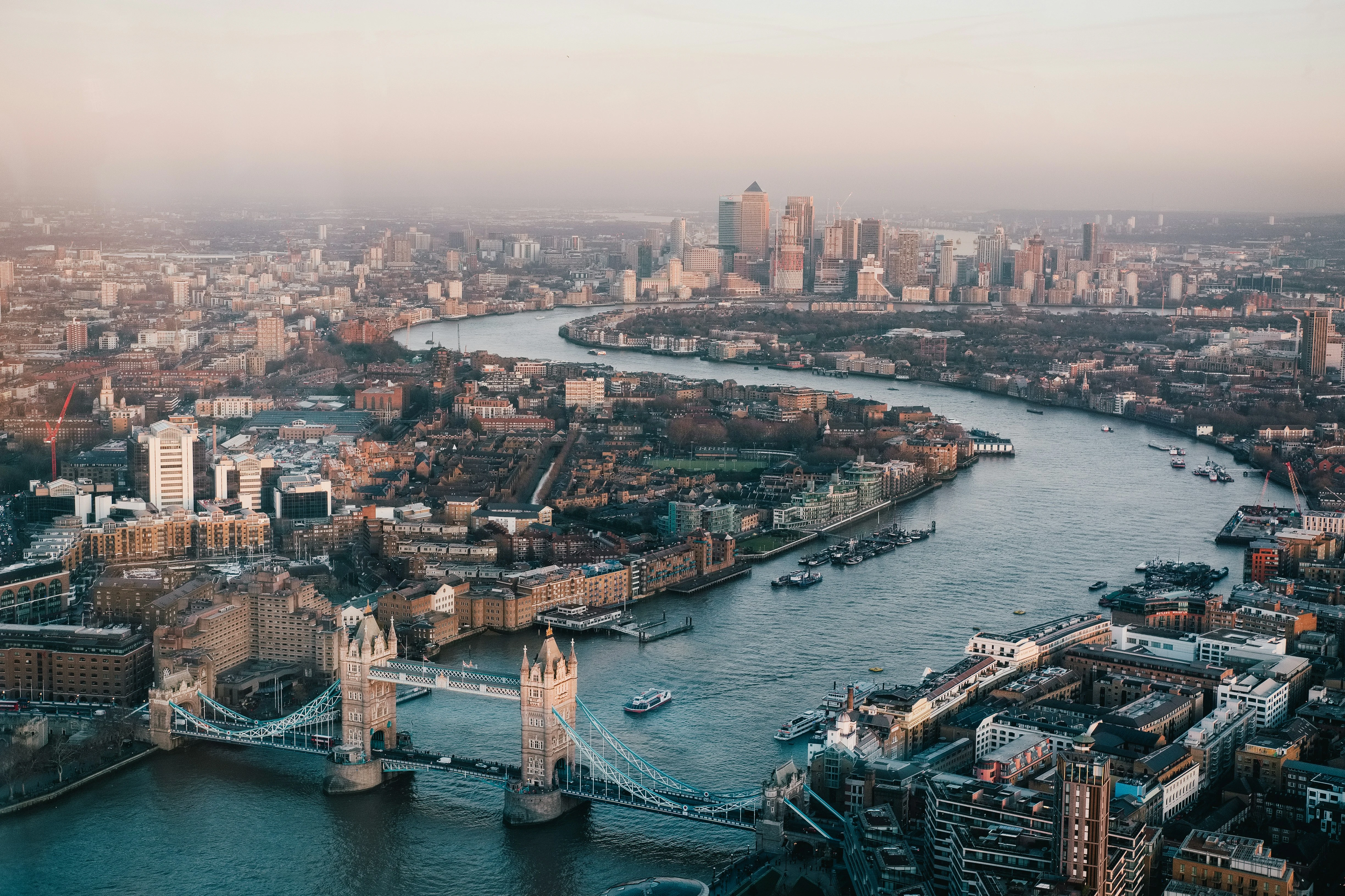 Start your commercial property search in London - Free consultation form
